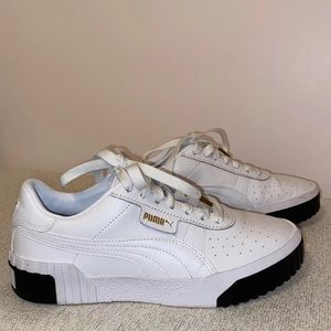 PUMA Sneakers
